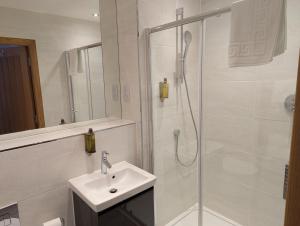 Royal Gardens Apartment 5