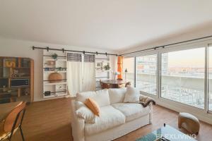 Spacious two-bedroom apartment in the 13th with balcony