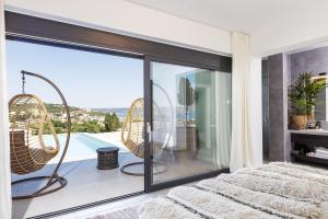 Villa EsHi w Private Pool & Scenic Sea View