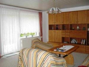 Doppelhaushälfte in idyllischer Lage, separater Eingang