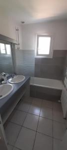 Spacious House Close to Schools and University Hospital