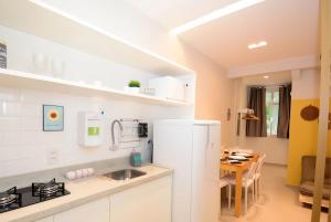 Charming bedroom and living room 400 meters from the beach! Wi-Fi, AC