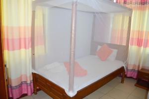 Roma Stays - Magnificent 3bedroom at Sunset Paradise in Shanzu with Pool