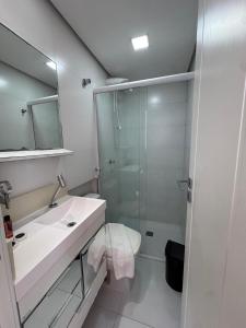 Apto na Praia Centro de Balneário Camboriú apto 77