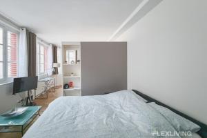one-bedroom apartment in a sought-after area near the Bois de Boulogne