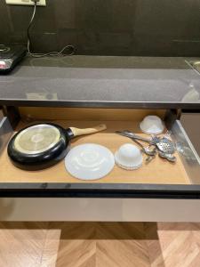 Premium studio retreat 5 min from metro Food street below