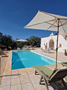 Trullo La Cicala Bianca with Private Swimmingpool