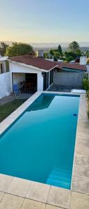 Casa con Pileta, solo para familias