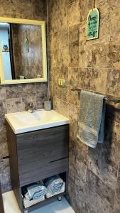 Acogedora cabaña-departamento independiente en entorno familiar