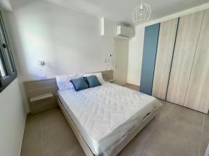 Palms Beach Pesaro Residence