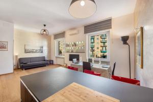 Comfort-Moderno and Parking