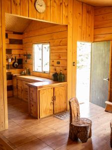 Ekuwun Cabaña para hasta 6 entre río y montaña