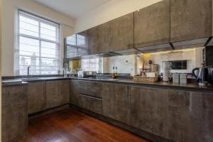 3 bedrooms flat in Hyde Park with View