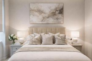 Luxury Large Direct Views of Tower Bridge and City 3 Beds 3 Baths 1200sqft