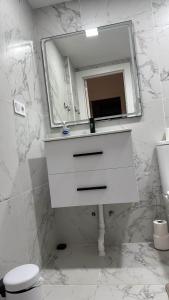 Freshly Renovated Gem in Villamartín Plaza