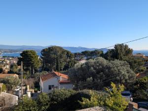 Appartement 90m2 avec terrasse, vue mer et parking gratuit