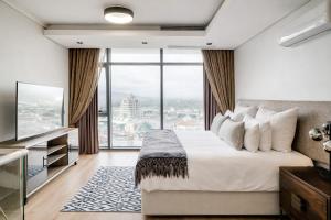 Belina - Crystal Towers Presidential Penthouse