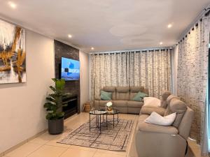 Luxury & Secure - close to Sandton