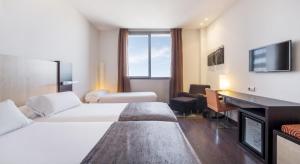 Triple Room room in Ilunion Aqua 4