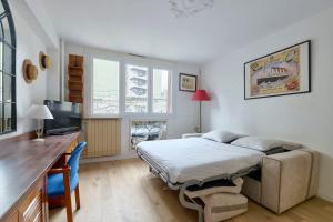 Quiet Metro line 13 Pernety and line 4 Alésia Montparnasse nearby