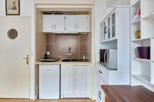 Quiet Metro line 13 Pernety and line 4 Alésia Montparnasse nearby