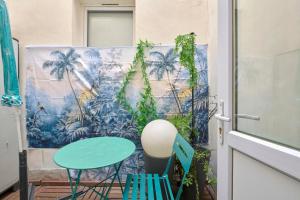 Cosy Studio Rue des Martyrs Walking Distance to Montmartre