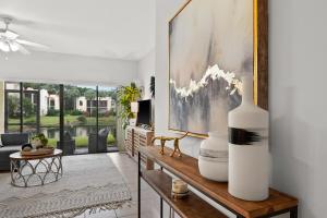 Lovely 2 Bedroom Condo with Tennis Courts & Pool