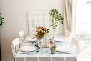 Family-Friendly 2BRWalk to River & Shops Pool&Gym