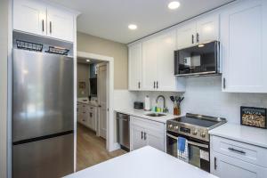 Relax & Unwind 1BR Near Beach Colony Inn 41