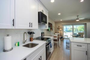 Relax & Unwind 1BR Near Beach Colony Inn 41