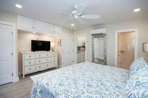 Walk to Beach 1BR Sanibel Condo Colony Inn 45