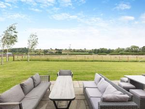 5 Bed in Penrhos 80686