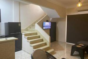 123 · 2BR townhouse 1 bath yard