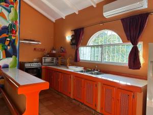 Casa pintada - 4 people, 4 minutes from the beach