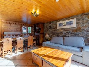 Méribel : Appartement spacieux pour 10 pers, 5 pièces avec piscine et parking - FR-1-411-1006