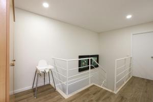 T1 - Sea View by Nazpina