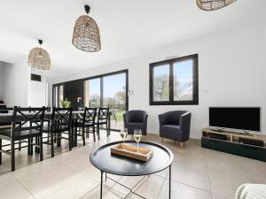 Retraite télétravail · 4 suites avec SDB · Bureau dans chaque chambre · Terrasse