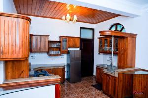 Danidu City Holiday Home