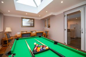 Sleeps 8 - Contractors - Groups - Families