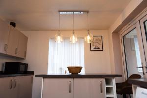 Sleeps 8 - Contractors - Groups - Families