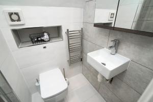 Sleeps 8 - Contractors - Groups - Families