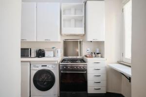 5 minutes from the Colosseo - Free Wi-Fi & Netflix