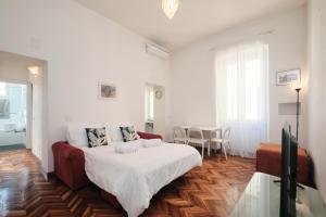 5 minutes from the Colosseo - Free Wi-Fi & Netflix