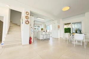 Seaside Sunrise Familly Villa