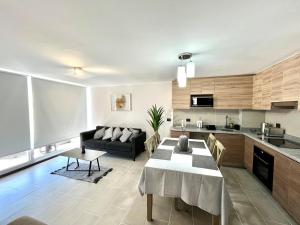 Departamento Premium Nuevo en Primera Linea, Frente al Mar, Vista Unica