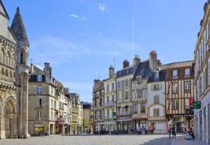 Cocon au Cœur de Ville avec Cour - Poitiers Centre