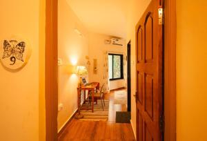 Odd Table Stay and Experiences