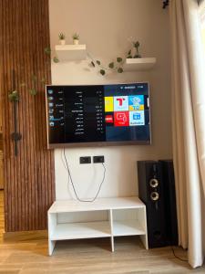 Cozy apartment with roof