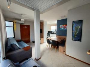 Apartamento 100 metros da praia