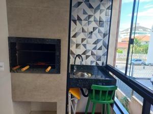 Apartamento 100 metros da praia